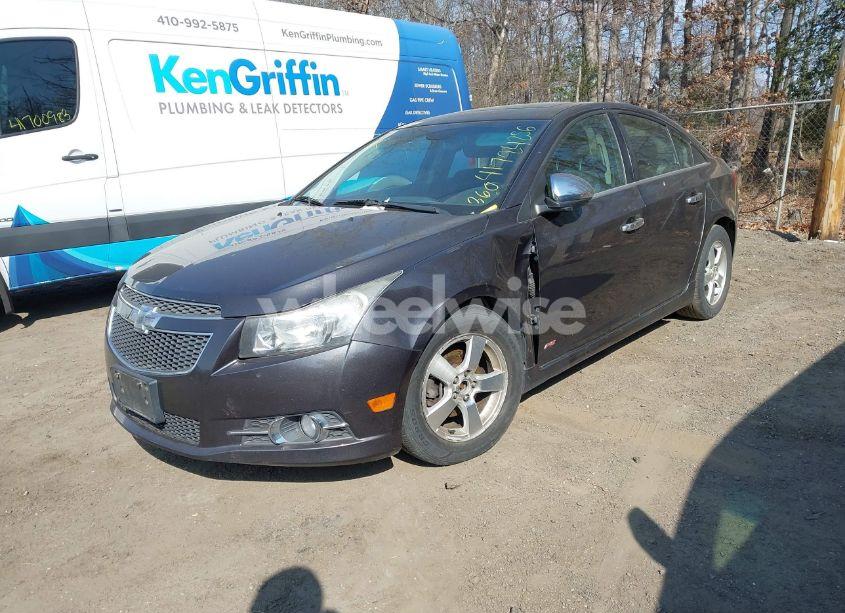 Photo 2 of 2014 Chevrolet Cruze 1LT AUTO (VIN 1G1PC5SB7E7149370)