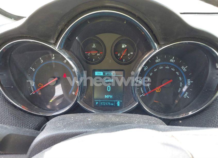 Photo 7 of 2014 Chevrolet Cruze 1LT AUTO (VIN 1G1PC5SB7E7149370)