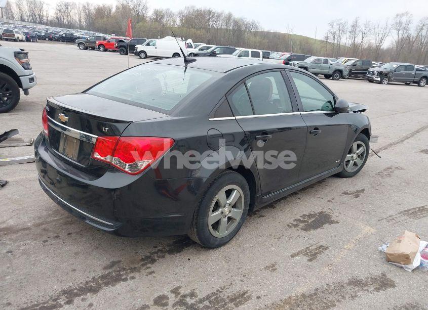 Photo 4 of 2014 Chevrolet Cruze 1LT AUTO (VIN 1G1PC5SB7E7177122)