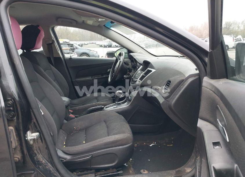 Photo 5 of 2014 Chevrolet Cruze 1LT AUTO (VIN 1G1PC5SB7E7177122)