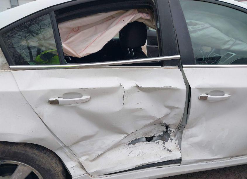 Photo 6 of 2014 Chevrolet Cruze 1LT AUTO (VIN 1G1PC5SB7E7192767)