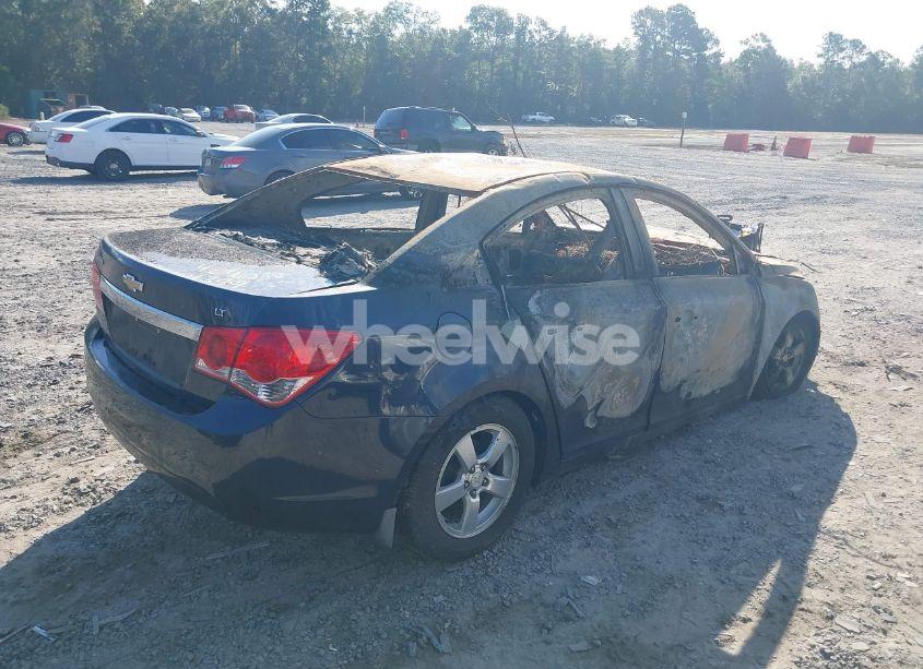 Photo 4 of 2014 Chevrolet Cruze 1LT AUTO (VIN 1G1PC5SB7E7225637)