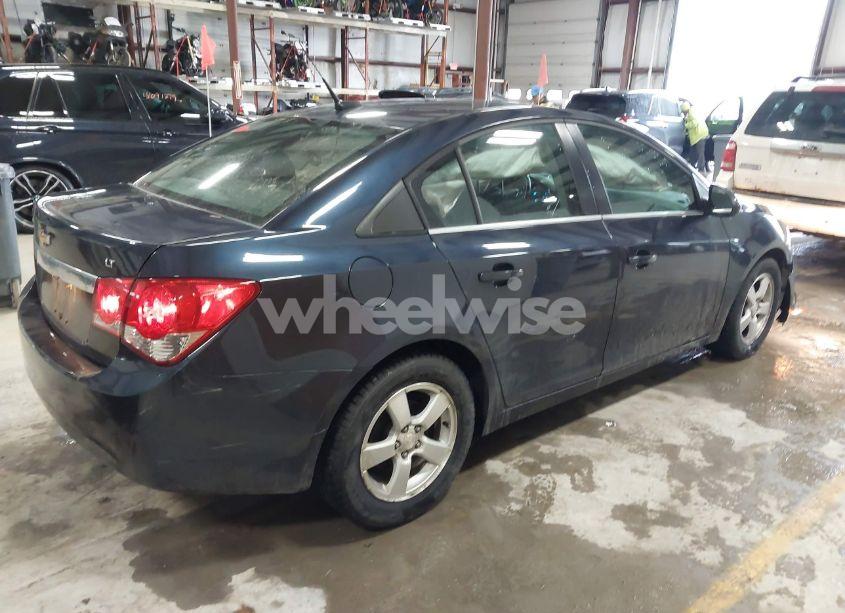 Photo 4 of 2014 Chevrolet Cruze 1LT AUTO (VIN 1G1PC5SB7E7245161)