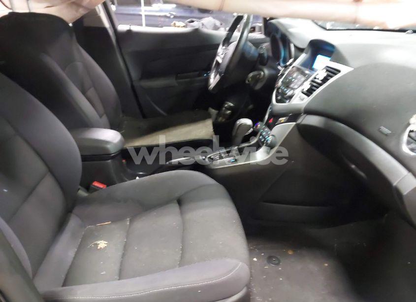 Photo 5 of 2014 Chevrolet Cruze 1LT AUTO (VIN 1G1PC5SB7E7245161)