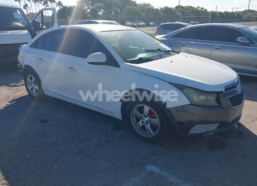 2014 Chevrolet Cruze 1LT AUTO (VIN 1G1PC5SB7E7278693) main photo