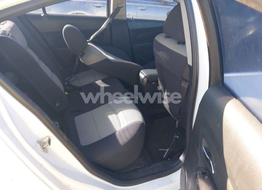 Photo 8 of 2014 Chevrolet Cruze 1LT AUTO (VIN 1G1PC5SB7E7278693)