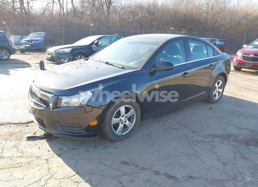 Photo 2 of 2014 Chevrolet Cruze 1LT AUTO (VIN 1G1PC5SB7E7289595)