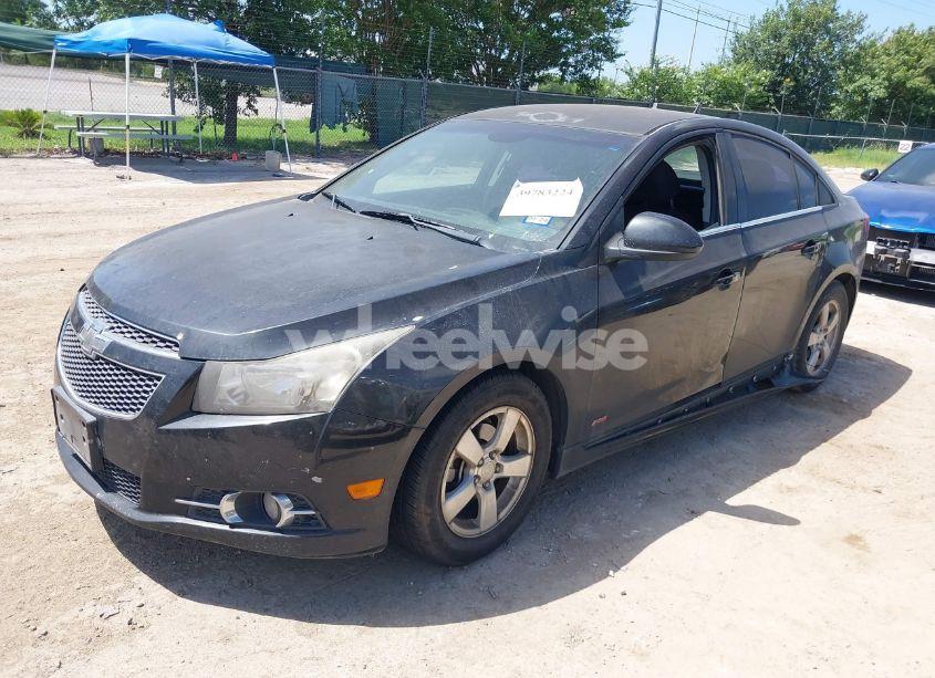 Photo 2 of 2014 Chevrolet Cruze 1LT AUTO (VIN 1G1PC5SB7E7293887)