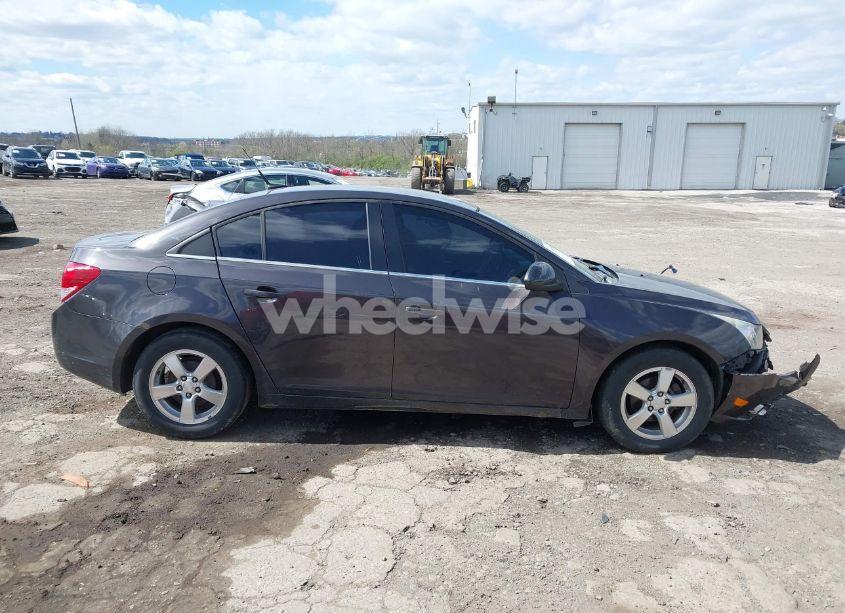 Photo 13 of 2014 Chevrolet Cruze 1LT AUTO (VIN 1G1PC5SB7E7339623)