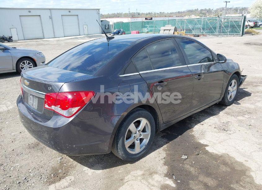 Photo 4 of 2014 Chevrolet Cruze 1LT AUTO (VIN 1G1PC5SB7E7339623)