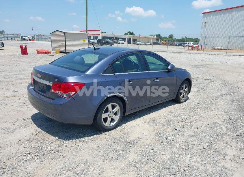 Photo 4 of 2014 Chevrolet Cruze 1LT AUTO (VIN 1G1PC5SB7E7343283)