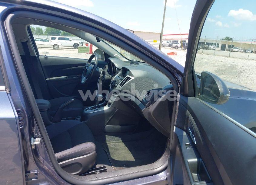 Photo 5 of 2014 Chevrolet Cruze 1LT AUTO (VIN 1G1PC5SB7E7343283)