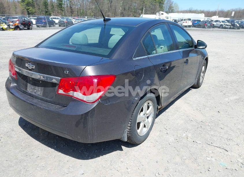 Photo 4 of 2014 Chevrolet Cruze 1LT AUTO (VIN 1G1PC5SB7E7352808)