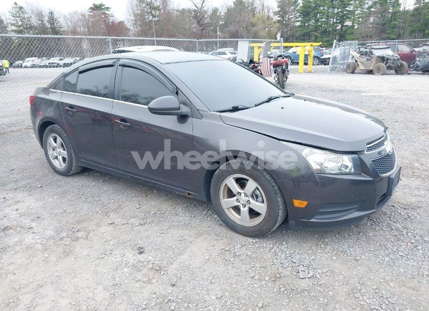 2014 Chevrolet Cruze 1LT AUTO (VIN 1G1PC5SB7E7362318) main photo