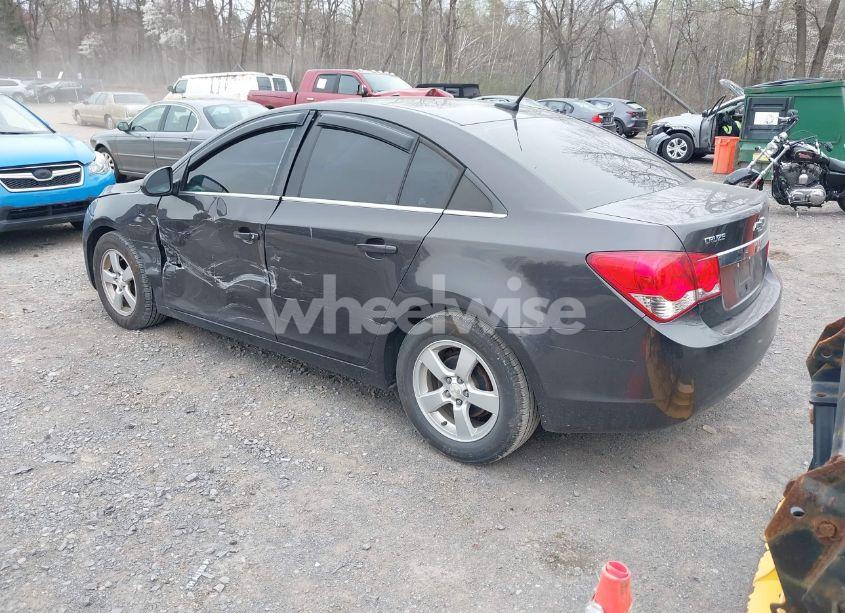 Photo 3 of 2014 Chevrolet Cruze 1LT AUTO (VIN 1G1PC5SB7E7362318)