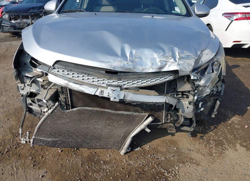 Photo 6 of 2014 Chevrolet Cruze 1LT AUTO (VIN 1G1PC5SB7E7366577)