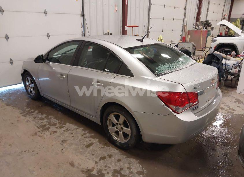 Photo 3 of 2014 Chevrolet Cruze (VIN 1G1PC5SB7E7383069)