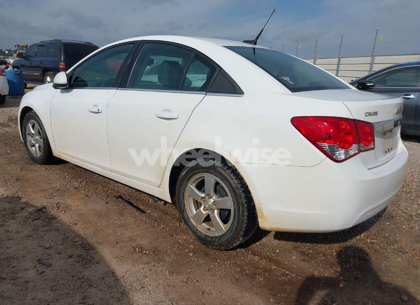 Photo 3 of 2014 Chevrolet Cruze 1LT AUTO (VIN 1G1PC5SB7E7412196)