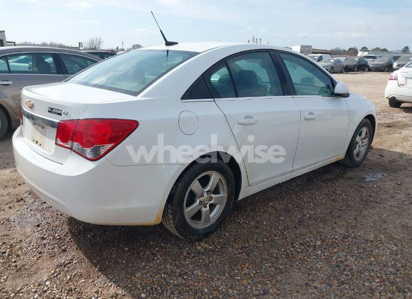 Photo 4 of 2014 Chevrolet Cruze 1LT AUTO (VIN 1G1PC5SB7E7412196)