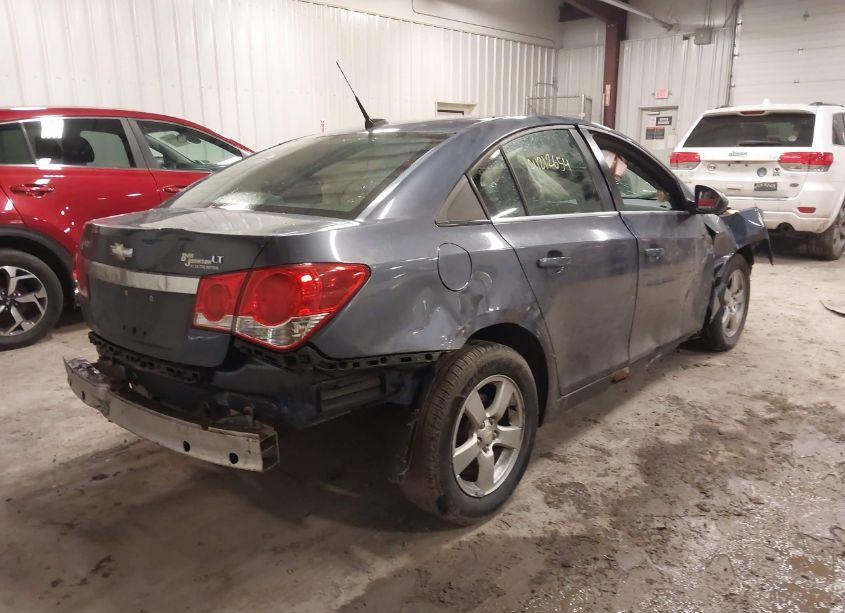 Photo 4 of 2014 Chevrolet Cruze 1LT AUTO (VIN 1G1PC5SB7E7423327)