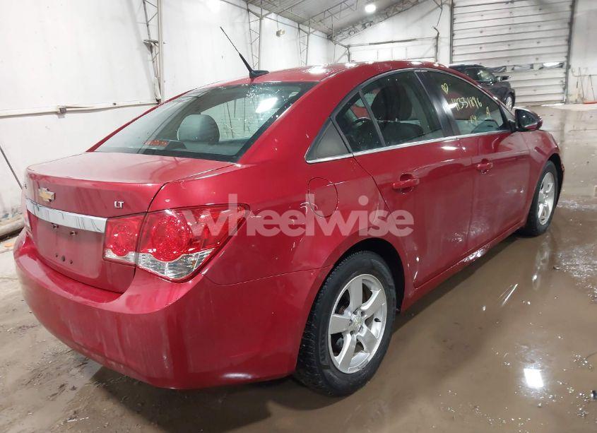 Photo 4 of 2014 Chevrolet Cruze 1LT AUTO (VIN 1G1PC5SB7E7438894)
