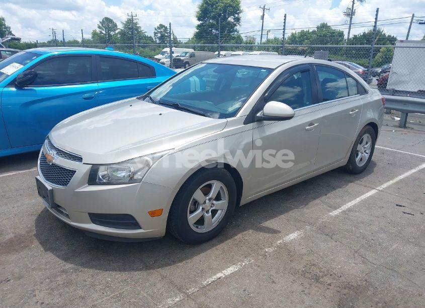 Photo 2 of 2014 Chevrolet Cruze 1LT AUTO (VIN 1G1PC5SB7E7455825)
