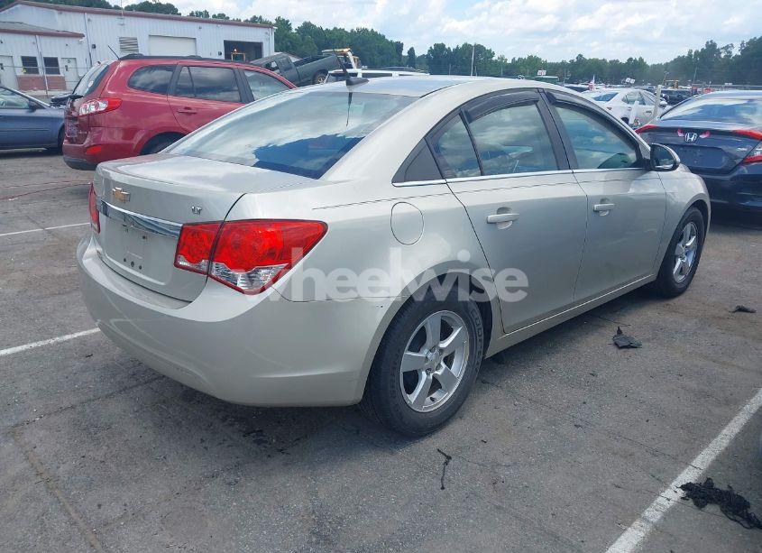 Photo 4 of 2014 Chevrolet Cruze 1LT AUTO (VIN 1G1PC5SB7E7455825)