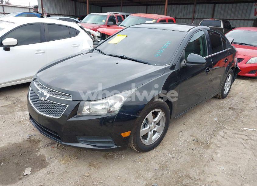 Photo 2 of 2014 Chevrolet Cruze LT (VIN 1G1PC5SB7E7478621)