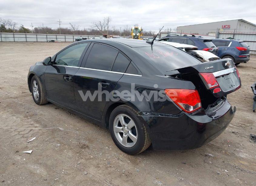 Photo 3 of 2014 Chevrolet Cruze LT (VIN 1G1PC5SB7E7478621)