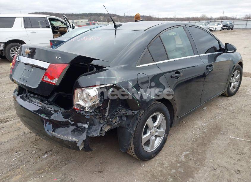 Photo 4 of 2014 Chevrolet Cruze LT (VIN 1G1PC5SB7E7478621)