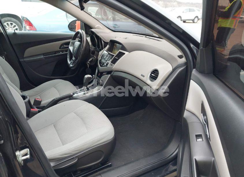 Photo 5 of 2014 Chevrolet Cruze LT (VIN 1G1PC5SB7E7478621)