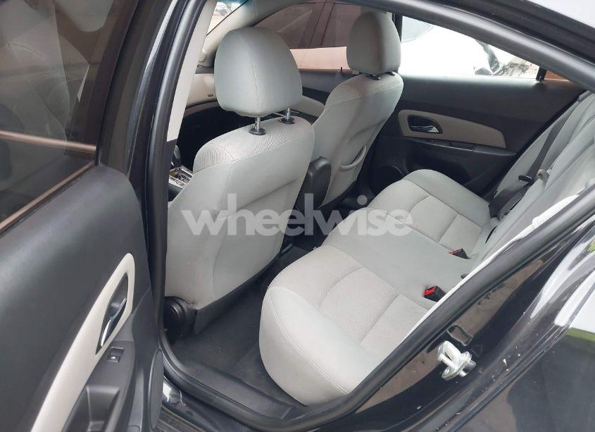 Photo 8 of 2014 Chevrolet Cruze LT (VIN 1G1PC5SB7E7478621)