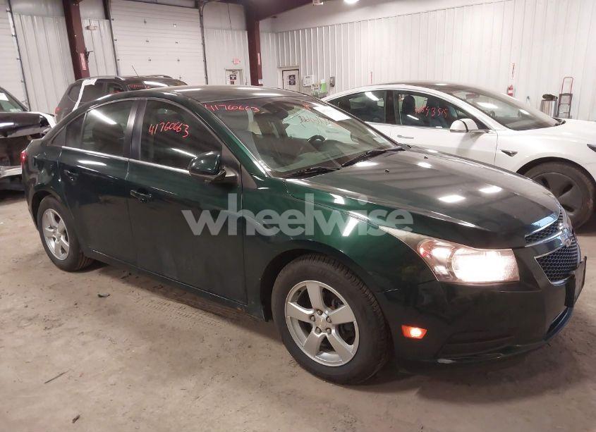 2014 Chevrolet Cruze 1LT AUTO (VIN 1G1PC5SB7E7481034) main photo