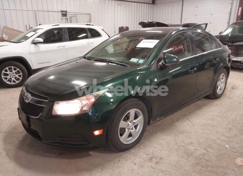 Photo 2 of 2014 Chevrolet Cruze 1LT AUTO (VIN 1G1PC5SB7E7481034)
