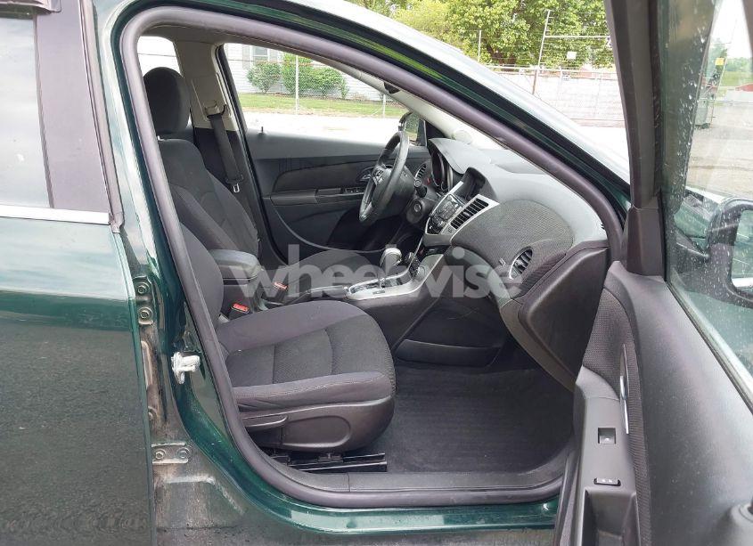 Photo 5 of 2015 Chevrolet Cruze 1LT AUTO (VIN 1G1PC5SB7F7141254)