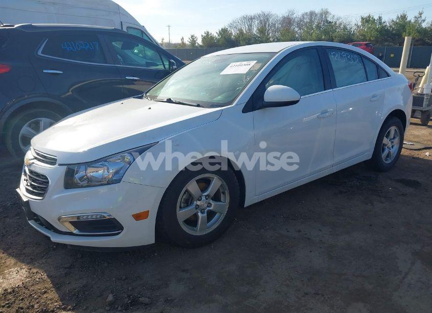 Photo 2 of 2015 Chevrolet Cruze 1LT AUTO (VIN 1G1PC5SB7F7141982)