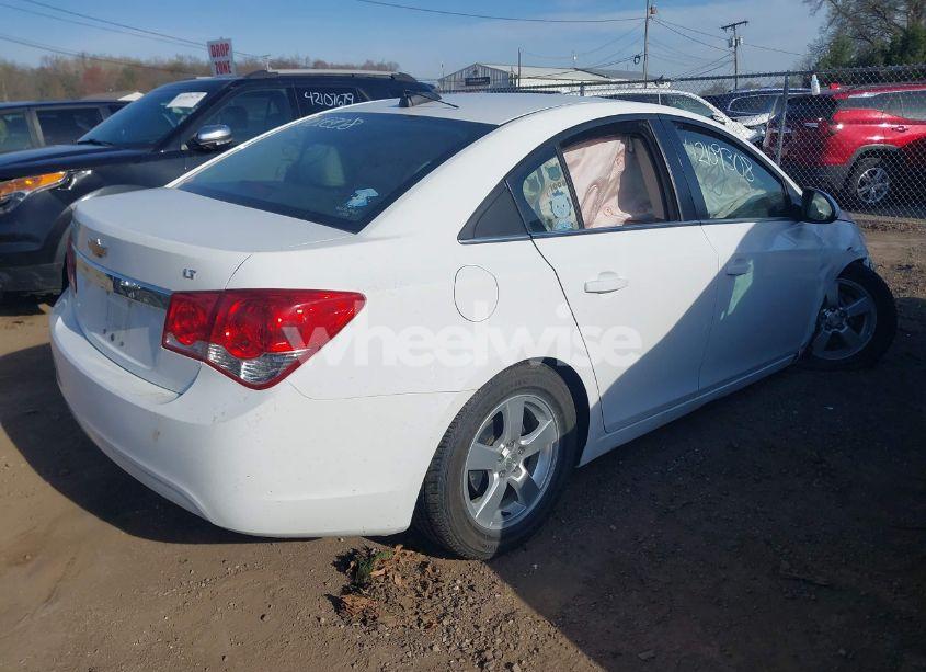 Photo 4 of 2015 Chevrolet Cruze 1LT AUTO (VIN 1G1PC5SB7F7141982)