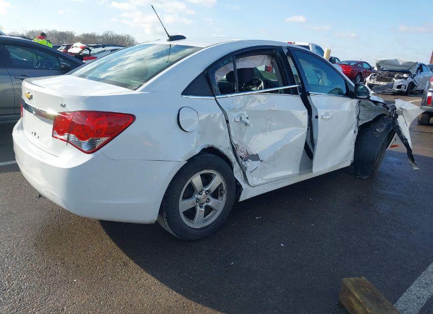 Photo 4 of 2015 Chevrolet Cruze 1LT AUTO (VIN 1G1PC5SB7F7173525)