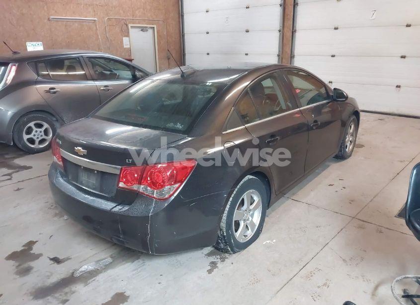 Photo 4 of 2015 Chevrolet Cruze 1LT AUTO (VIN 1G1PC5SB7F7197954)
