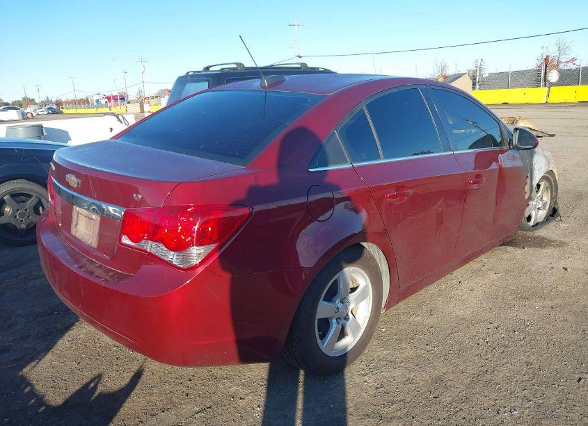 Photo 4 of 2015 Chevrolet Cruze 1LT AUTO (VIN 1G1PC5SB7F7213294)