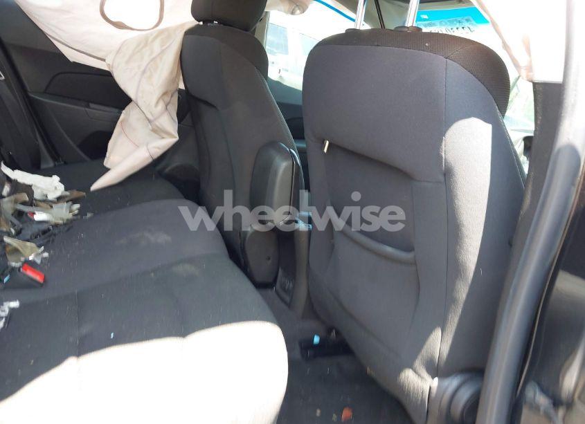 Photo 8 of 2015 Chevrolet Cruze 1LT AUTO (VIN 1G1PC5SB7F7242150)