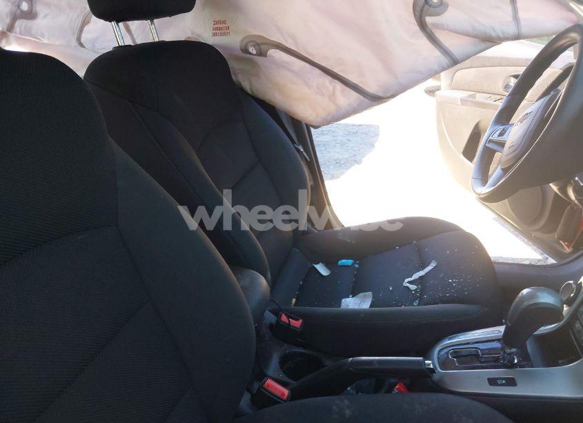 Photo 5 of 2015 Chevrolet Cruze 1LT AUTO (VIN 1G1PC5SB7F7264617)