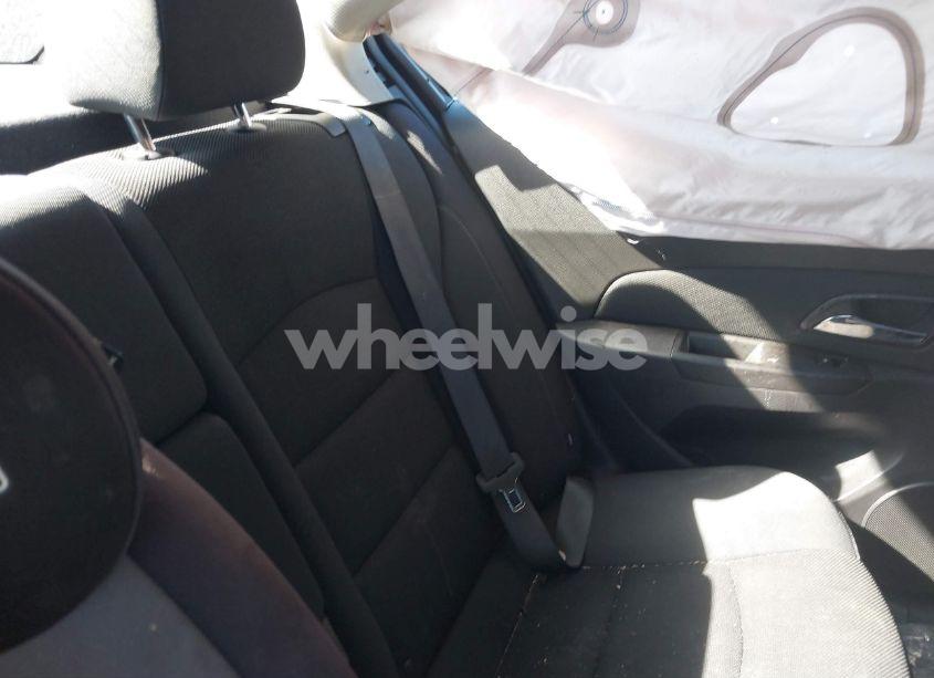 Photo 8 of 2015 Chevrolet Cruze 1LT AUTO (VIN 1G1PC5SB7F7264617)