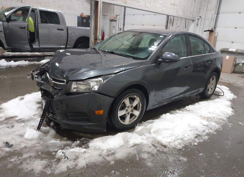Photo 2 of 2013 Chevrolet Cruze 1LT AUTO (VIN 1G1PC5SB8D7143463)
