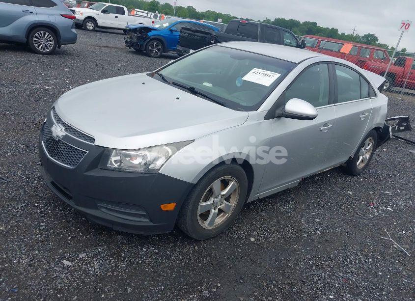 Photo 2 of 2013 Chevrolet Cruze 1LT AUTO (VIN 1G1PC5SB8D7179654)