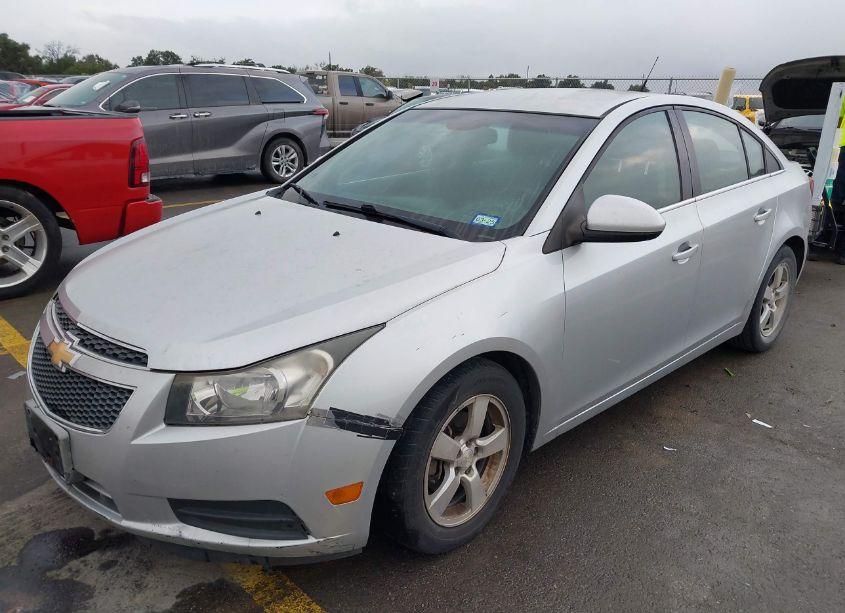 Photo 2 of 2013 Chevrolet Cruze 1LT AUTO (VIN 1G1PC5SB8D7227718)