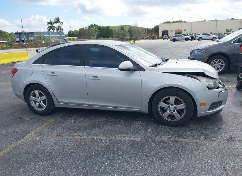 Photo 13 of 2014 Chevrolet Cruze 1LT AUTO (VIN 1G1PC5SB8E7103319)