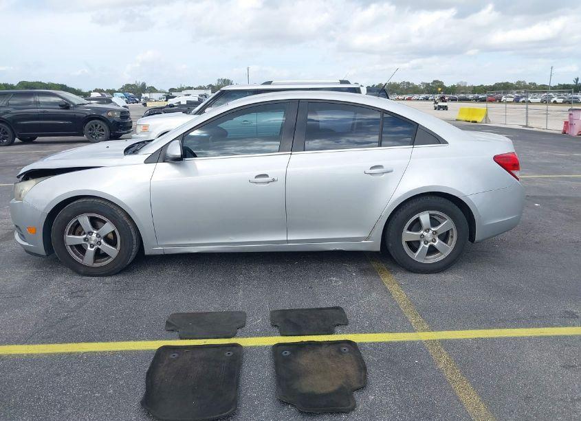 Photo 14 of 2014 Chevrolet Cruze 1LT AUTO (VIN 1G1PC5SB8E7103319)