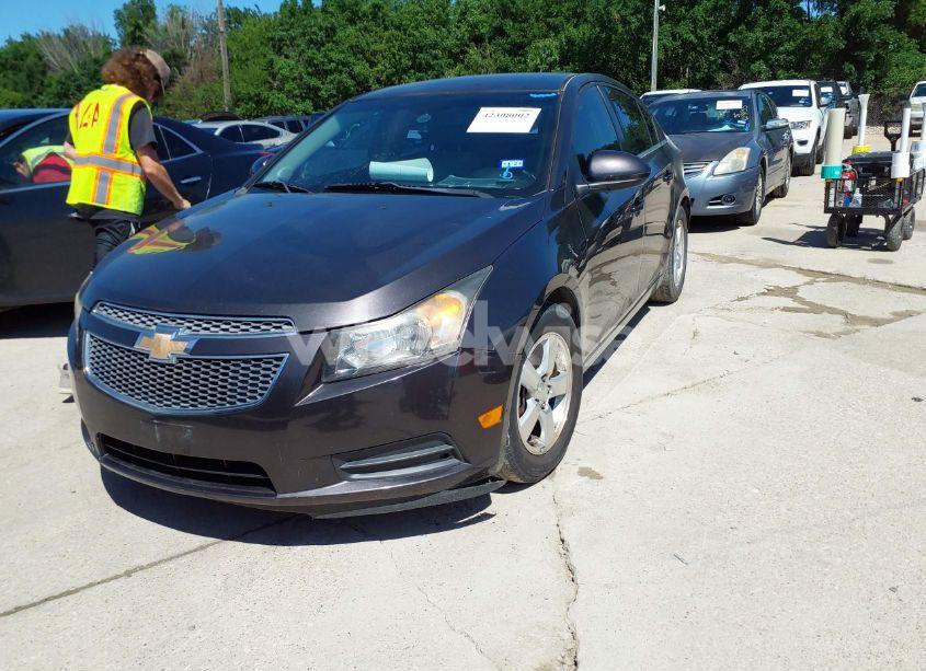 Photo 2 of 2014 Chevrolet Cruze 1LT AUTO (VIN 1G1PC5SB8E7108312)