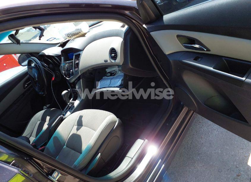 Photo 5 of 2014 Chevrolet Cruze 1LT AUTO (VIN 1G1PC5SB8E7108312)